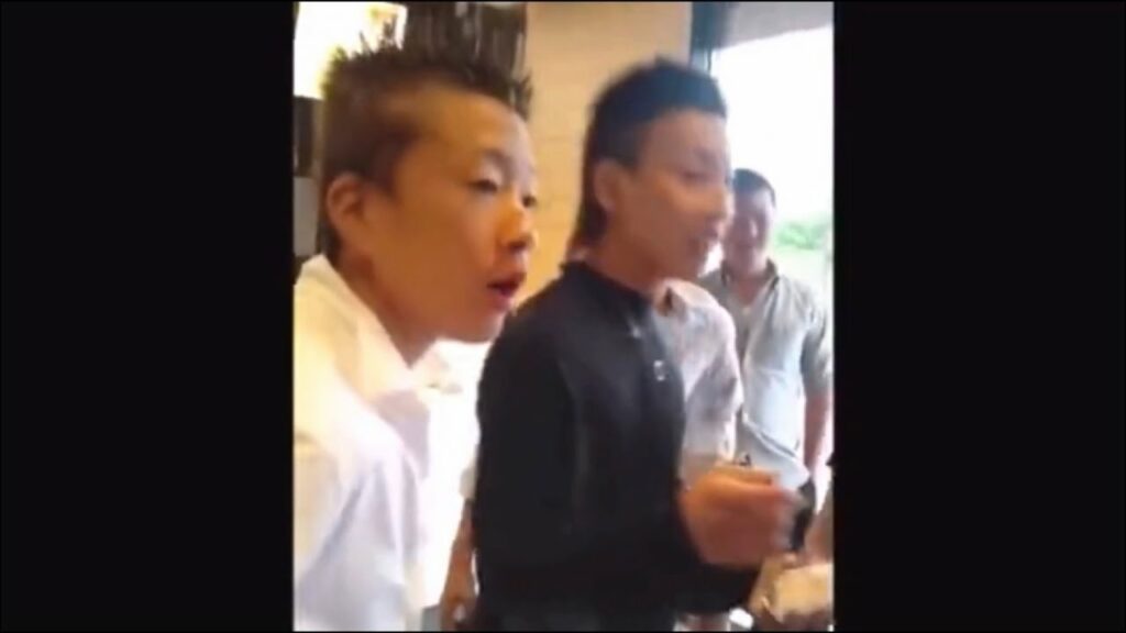 イキがってる少年らの迷惑行為 注意する男が店長と分かった瞬間w(迷惑行為 ヤンキー 不良 誹謗中傷 炎上 過去バズり トレンド バズり)#466